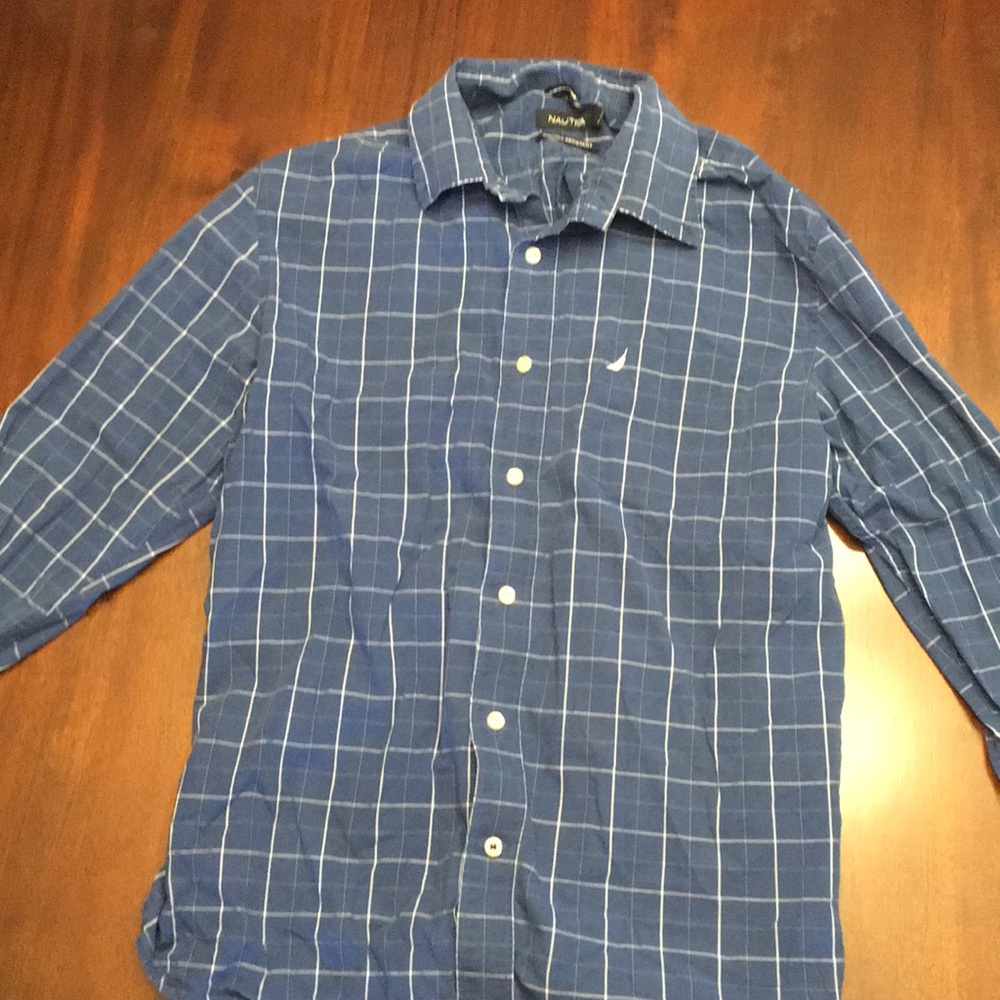 Men’s L nautica shirt